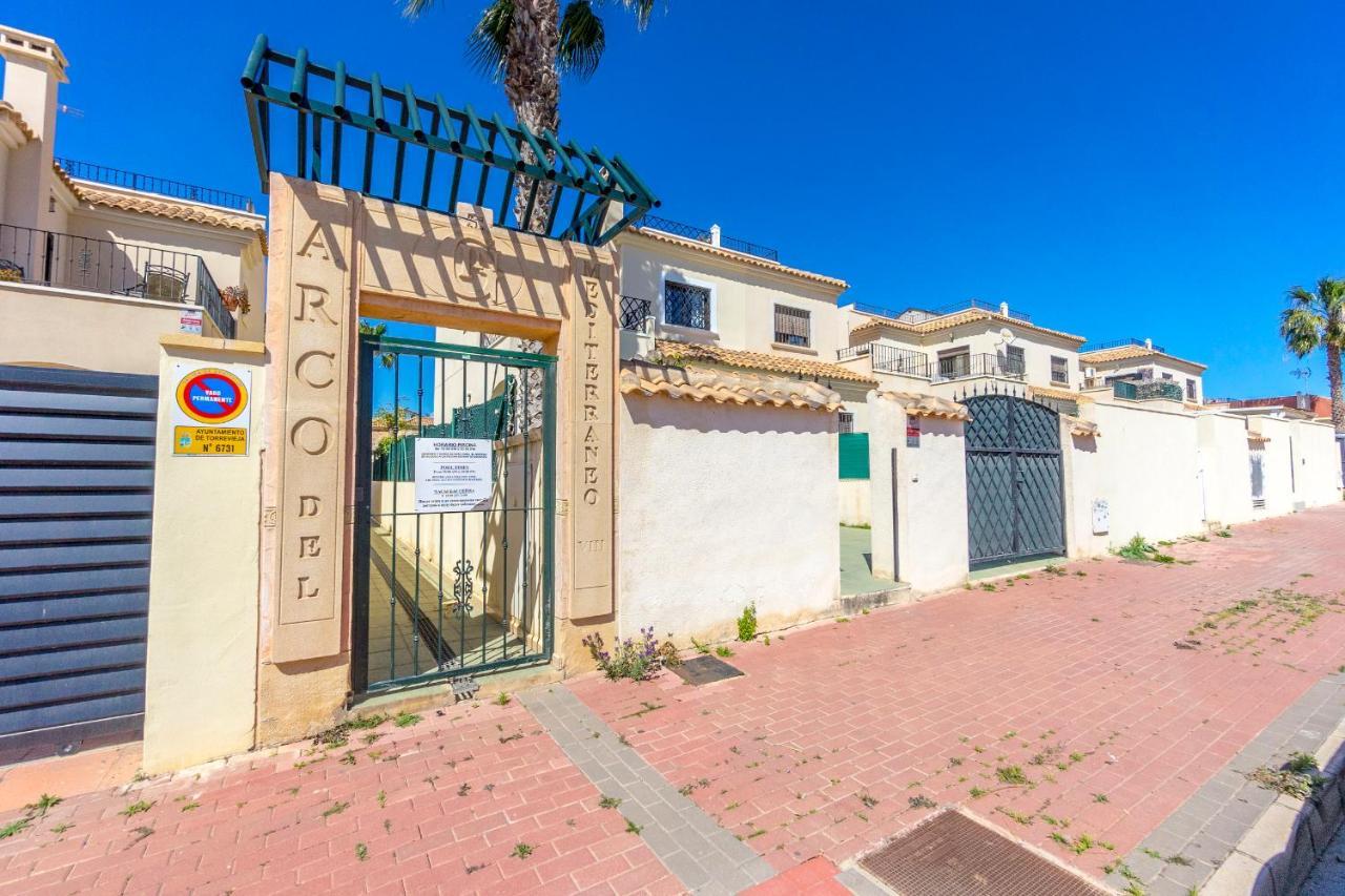 Fh Mediterraneo Torrevieja Extérieur photo